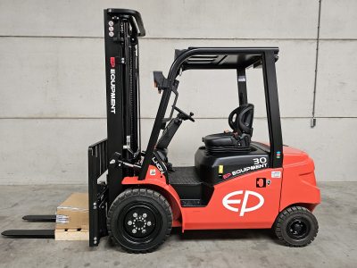 EP EFL 303 B elektrische 3000 kg heftruck